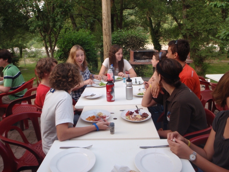 Village Camps International Summer Camp Ard&egrave;che, France 2019-07-26 https://www.villagecamps.com/journals_admin/images/8-22-Getting to know each other.jpg